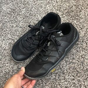 Merrell Women’s Trail Gloves 10 Black